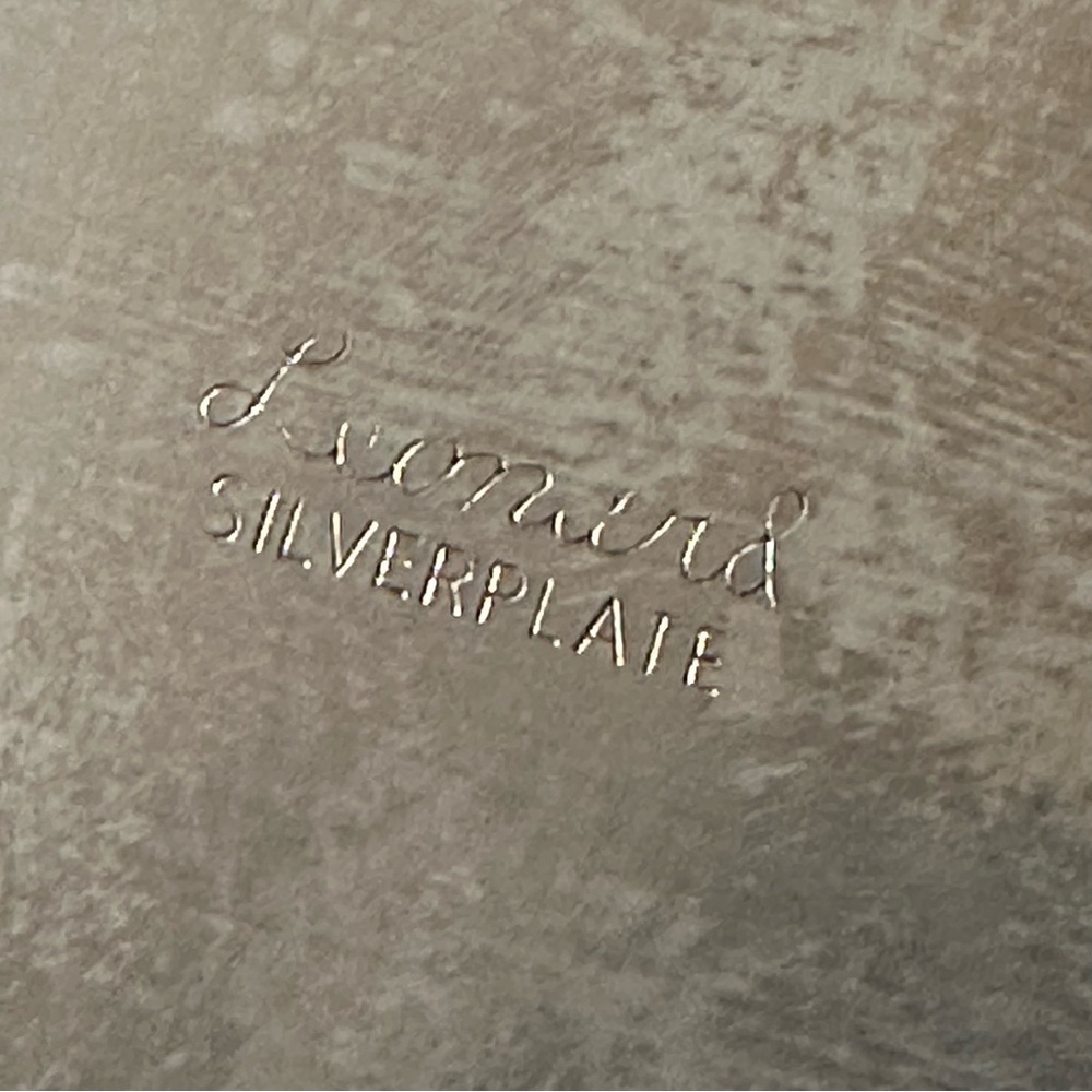 Vintage Oneida USA Leonard Silverplate Etched Serving Trays - Picture 6 of 9